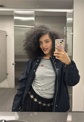 1.5 hours of focused work at my office ✓ Getting dressed up actually helps me show up What helps you focus? #productiveday #workmode #lifestylecontentcreator #intentionalliving #focusedwork