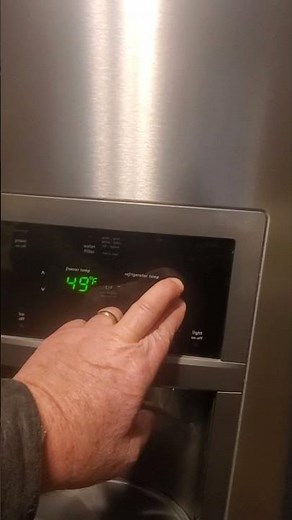 Putting a Frigidaire Gallery refrigerator into forced defrost mode | 23335 | @wtsa2 #manualdefrost