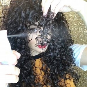 22K views · 403 reactions | Watch how I put @BounceCurl hair spray on curls after I scrunch my hair. It is approved and coming soon. Spraying hair spray after you scrunch your hair will keep your curls frizz free. If you spray too close, hair can get a little hard but that's OK! All you have to do is just scrunch your curls over and over and "break the cast" and you will have frizz free defined curls all day long | Bounce Curl | Facebook