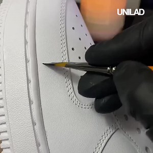 This ultra-precise sneaker customisation is ridiculously satisfying 😌👟 | STUDENTbible