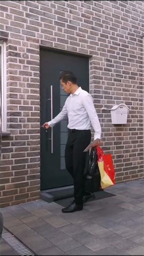 这个袋子是亮点，Beier先森独爱这个袋子，每天带着穿梭在德国和比利时，劝他换一个也不愿意🤭