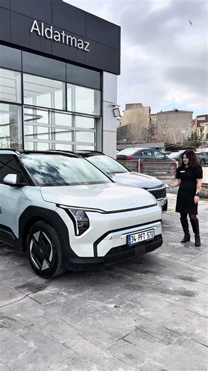 "Bu kapıdan nasıl sığacağım?" dediğiniz o anlarda Kia EV3 yanınızda!