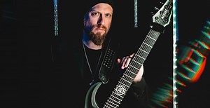 Andy James – Full Shred Ahead Series 1: Alternate Picking Lesson One | Lick Library