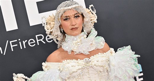 Sierra Ferrell Dominates 2025 GRAMMY Premiere Ceremony with Four Wins