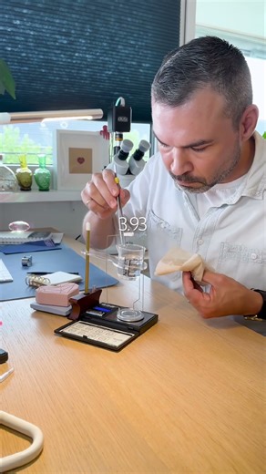 Gem quiz: Can you identify this stone? / Gemology