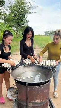 Cooking yummy black noodle with eggs recipe