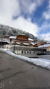 Wake up to views over Morzine from Apartment Yeti 🤩 The M bus stops round the corner from the building, taking you straight to the Ardent bubble and up to the Lindaret bowl each morning ❄️🏔️🎿 #morzine #avoriaz #portesdusoleil #skiholiday #frenchalps | More Mountain