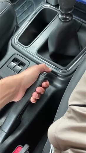 Electronic Handbrake vs Manual Which is SAFER