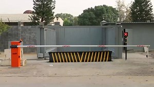 Icarus automatic barrier Moovy slide gate motor combo. Maximum security project issued by Quiko Pakistan. Stay tuned! #securitygate #quikoitaly #Quiko #icarus #moovy #automaticbarrier #barriers #slidinggatemotor #slidinggateopeners #madeinitaly #madeinitalyautomation | Quiko Italy electric automatic gates and door operators