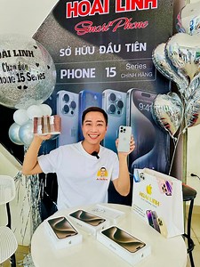 380K views · 8.5K reactions | Người đầu tiên unbox 2 cây iPhone 15 Pro Max ở Huế ! #ansaphue | Nguyễn Phước Đạt | Review Huế | Facebook