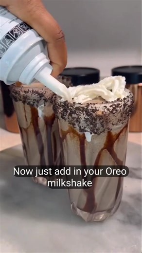 Oreo Milkshake 🥤🍪 | Easy Homemade Recipe | Snackable Stories#usaviralvideo #easyrecipes