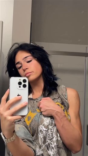 lex on Instagram: "in case no man sent u a bicep pic 🫶🏼🫶🏼 - set from @youngla x golds collab dropping january 13th code BUFFUNICORN :) - love ya lex - #gymwomen #biceppics #sendpics #veins #arms #armpump #buffunicorn"