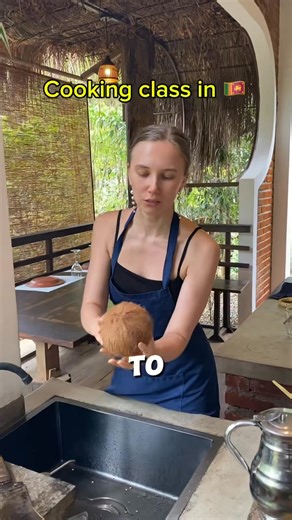 69K views · 1.6K reactions | Cooking class with a real Sri Lankan housewife ✨ Learn simple tricks like opening coconuts and making delicious traditional dishes  #SriLanka #SriLankanCooking #AuthenticFood #CookingClass #BlueSkyGalleTaxis  Credit Always Goes to elena_insrilanka | BlueSky Galle Taxis | Facebook