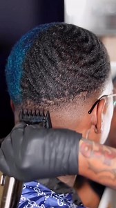 49K views · 984 reactions | Two tone Haircut ⚫️  I ain’t saying I’m the only one in the city but I ain’t seen nobody else from out here who’s self cut videos look like this 蠟✌ by @freeda_gotfades Ion back and fourth over the net, so just gone dead it  #viral #explorepage #barberlife #barbershop #chicagohairstylist #chicagobarber | Self-Cut System | Facebook