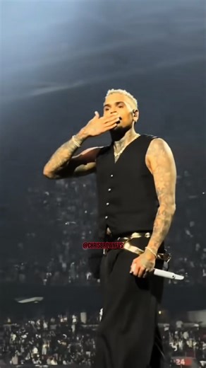 Chris Brown Concert Highlights - City of Dreams