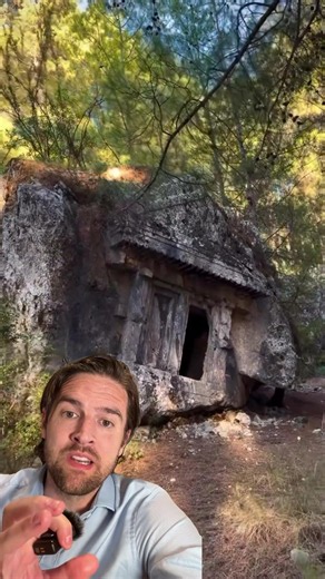 Roman temple piece in South Dakota @denizdonerkaya_