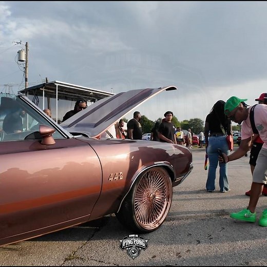 Oldsmobile cutlass 442 on Dayton wheels