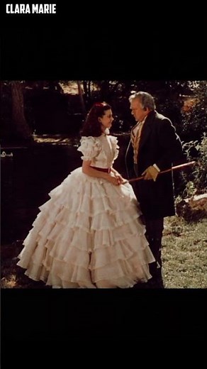 Vivien Leigh’s White Ruffle Dress in Gone with the Wind