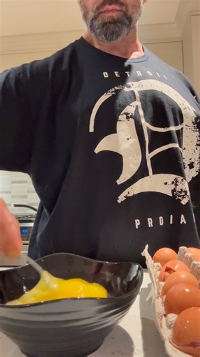 Fouad 'Hoss' Abiad on Instagram: "Goodmorning IG! Back in the kitchen making some bfast. Diet is going really well getting leaner by the day, and healthier! Setbacks are hard. They can hurt, they may even stun you for a moment but you have to look forward and do what you can. Focus on the things you can control. For me that is my diet, training, work, time with my wife/friends/dogs, whatever it is for you, when you have a setback, control all other variables."