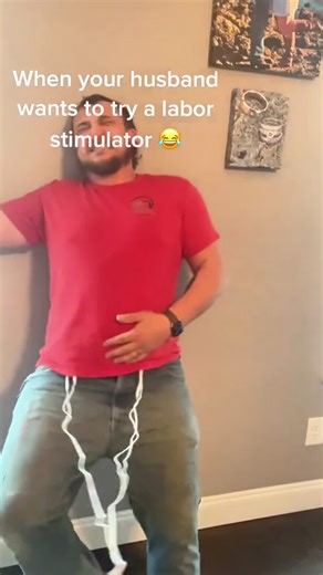 When the husband tries a childbirth pain simulator🤣#babyshowergames #cramps #laboranddelivery #contractions #babyshowerideas