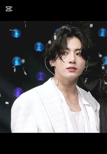 When I saw jk angry face.Le my reaction 😦😧😮😮