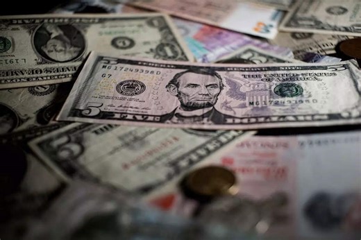 The $5 bill challenge is going viral: No budget, no apps - the lazy-simple trick to grow your savings fast