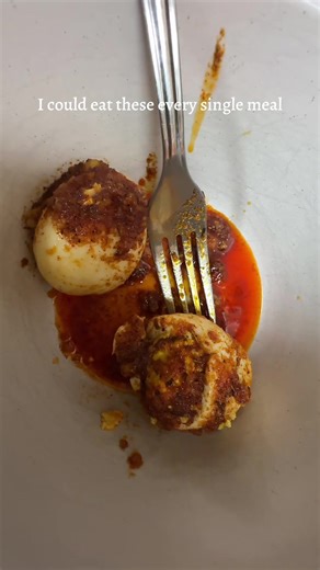 Indulging in Fiery Crab Eggs: A Dreamy Delight