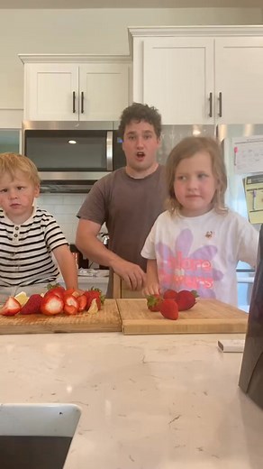 29K views · 478 reactions | Strawberry lemonade slushie #5 | The Yeet Baby | Facebook