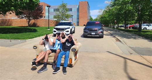 Students' couch car leads to head-turning traffic stop for University of Illinois Police