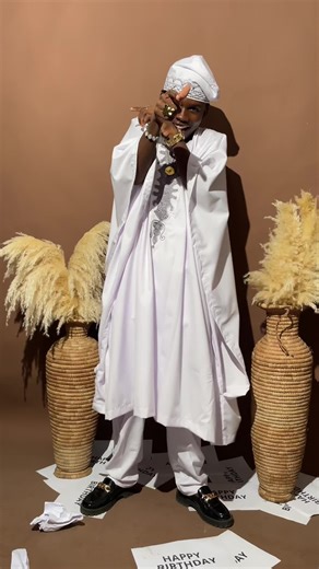 Découvrez le clip sur YouTube et partagez-le !