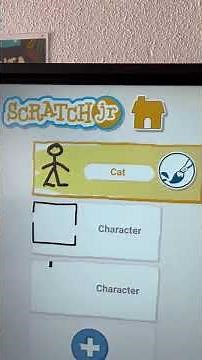 Programa con Scratch Jr con los bloques de movimiento un juego para los primeros cursos de primaria.