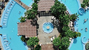 4.4K views · 134 reactions |  RIU Touareg 5*  Luxusný hotelový komplex s 24h all inclusive, zaradený do prestížnej hotelovej siete RIU sa nachádza priamo pri unikátnej pieskovej pláži 殺 ✈️ Na Kapverdy (aj do Senegalu) lietame z Bratislavy už od 14.10. https://www.hydrotour.sk/dovolenky/kapverdy/boa-vista/riu-touareg #mameradileto #hydrotour #capeverde #riutouareg | Hydrotour | Facebook