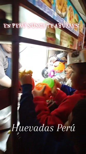 Huevadas Perú 🇵🇪 on Instagram: "Ay mi Perú 🥰🥰 #Perú #lima #huevadas #huevadasperuanas #huevadasperu #huevadasmexico #memesperu #memesespañol #memes #memesperuanos #memeslatam #thisisperu #lindomiperú #peru #perú #frio #fria #palta #roche #habil #halloween #dulceotruco #pedircaramelos #papasfritas #miperu #paltasa #salchipapera #amable"