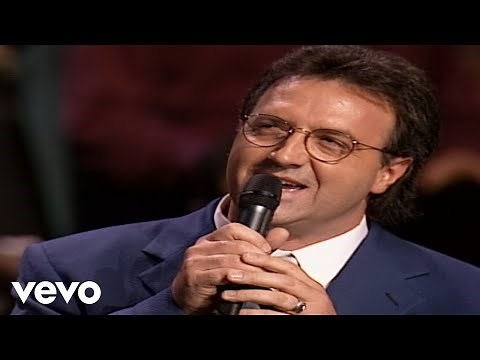 Bill & Gloria Gaither - There Is a Bridge [Live] ft. Stephen Hill