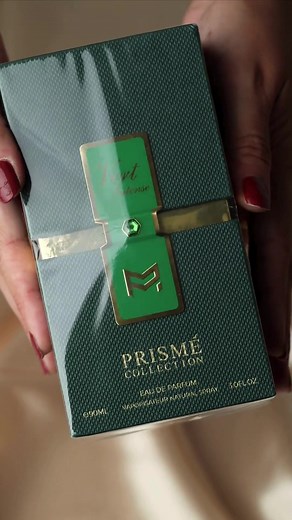 Do you want people to feel a magnetic attraction to you? Prisme Vert Intense will enchant everyone you pass with its sweet citrus musk. Become the center of attention with the captivating scent of Vert Intense. Housed in a bottle adorned with a stunning green jewel-studded cap, it’s not just a fragrance; it's a statement. #LuxuryFragrance #AppleScent #EleganceInABottle #PerfumeLovers #ScentOfLuxury #FragranceAddict #PerfumeArtistry #SophisticatedScents #SignatureScent #PatekMaison