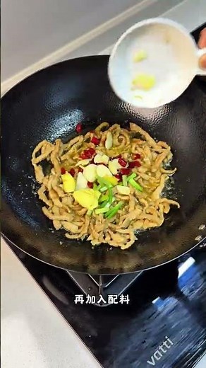 How to Make Spicy Asian Stir-Fried Noodles That Are Actually Delicious!