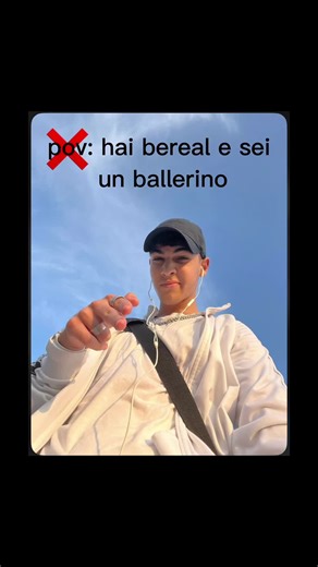 Video di Mattiapioggiaa🌧️ (@mattiapioggiaa) con Hello - Unshackled