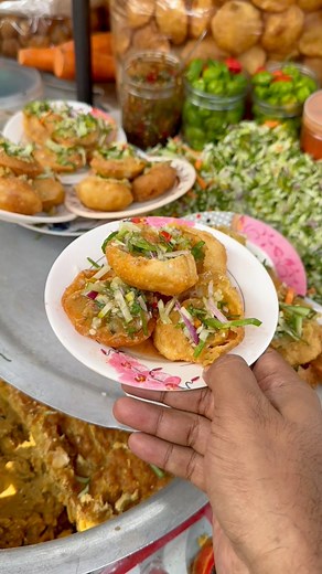 Most Famous Roadside Street Food Brel Puri - Bangladeshi Street Food😋 #reels #reelsfb #reelsviral #food #streetfood #trendingvideo#panipuri | Street Food Finder