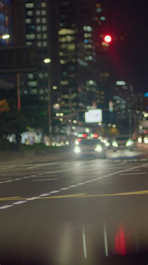 Fast objects, changing conditions, bright lights. Preparing your eyes can help you take on the challenges of the road. Discover more about ZEISS DriveSafe lenses for a comfortable vision while driving. #VisionClarity #ZEISSVision #VisualSolutions | ZEISS Vision