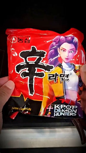 K - Ramen / Nongshim Shin Ramyun k-pop demon hunters – The Best Way to Cook It! 🍜🔥