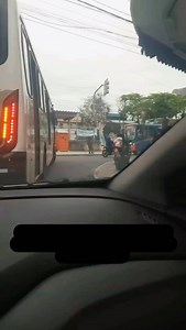 43K views · 71 reactions | Um monumento que busca homenagear o famoso cartão-postal carioca, mas que está localizado em São João de Meriti, cidade da Baixada Fluminense, virou motivo de comentários e memes nas redes sociais, sendo carinhosamente apelidado de “Cristo Redentor da Baixada”. A estátua, que se inspira na obra do Corcovado, tem gerado uma onda de opiniões bem-humoradas entre os moradores e internautas. | Jornal Destaque Baixada | Facebook