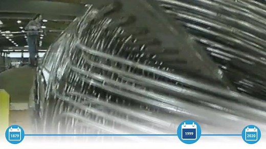 Linde Engineering has delivered over 1,000 coil-wound heat exchangers to date, making it a world leader in this field of technology. CWHEs are required for a wide range of applications. In this film from 1999 you can see how this key component is manufactured in one of our in-house production facilities. Here are some more impressive facts: Today Linde Engineering has the expertise and experience to deliver CWHEs weighing up to around 260 tons per unit, with diameters of up to 7,500 mm and heati
