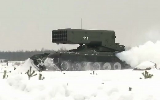 火力强大的 俄罗斯 喷火坦克 Tos-1A - Russian 220 mm Multiple Rocket Launcher