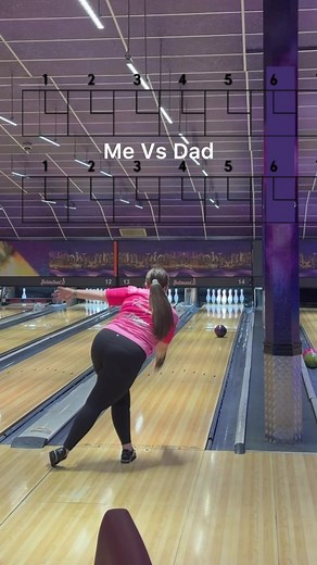 This WAS SO INTENSE! We had 8 minutes and had to get it done. Dad didn’t rush enough and we had to ask for an extra frame so he could bowl the tenth 🫪 Do you think that’s fair?? I think he should’ve just sat at the ninth frame score #tenpinbowling #mevsdad #challenge #sport #bowling