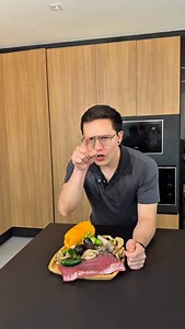 26K views · 470 reactions | Picada Parrillera 數 戀 Si quieres sorprender a tus invitados, tienes que preparar esta picada parrillera.  Y con los utensilios Bugatti, todo se vuelve más fácil Para que domines el fuego con estilo  No te olvides de llenar tu cartilla para que puedas coleccionarlos todos﫰 #parrilla #marisco #carne #receta #picada #fuego | Axl Ochoa | Facebook