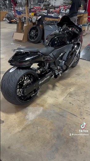 Fully custom gen3 Hayabusa with air ride we just completed! All Things Chrome 615-431-2294!