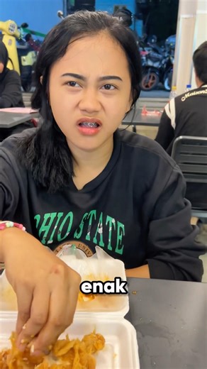 Enti bisu ga suka sama sambel ayam gepreknya 😂 #shorts