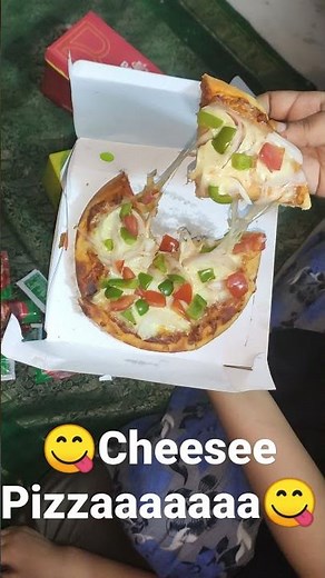 How To Make Cheddar Cheese Pizza