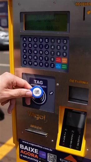 Adms: Tico & Jam | Notícias, humor e entretenimento on Instagram: "@prefrioverde Atenção, motorista! A cobrança do estacionamento rotativo já está valendo na região Central de Rio Verde. Com a Área Verde, o sistema é moderno, prático e garante mais rotatividade de vagas. *Permanência de até 2 horas por vaga *Recarga pelo app, parquímetro, tag, QR Cod ou pontos credenciados Use certinho e facilite a mobilidade de todo mundo! #AreaVerde #EstacionamentoRotativo #MobilidadeUrbana #RioVerde #CidadeOr