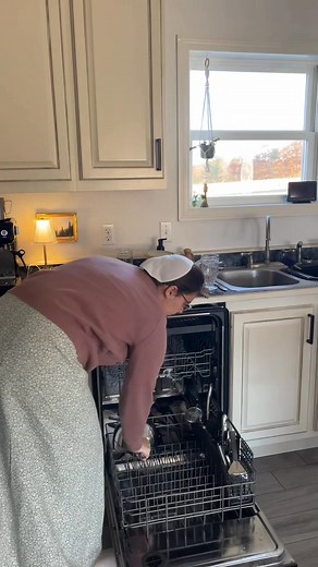 4.6K views · 74 reactions | 﫶﫶 #routine #morning #thursday | Rachel Martin | Facebook